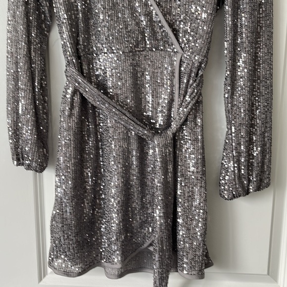 Forever 21 sequin dress - Picture 6 of 7